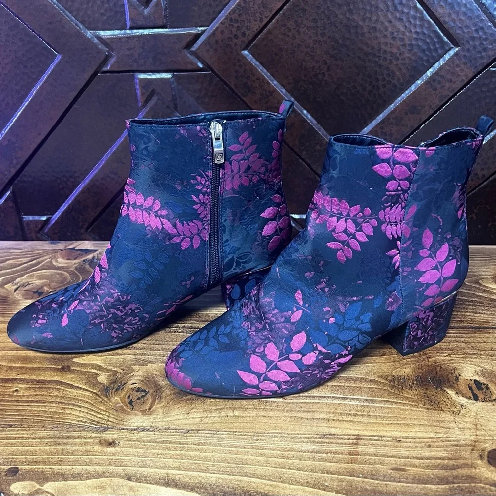 Floral Ankle Boots - Navy, Black and Pink, Liz Claiborne Size 10W - Picture 4 of 16